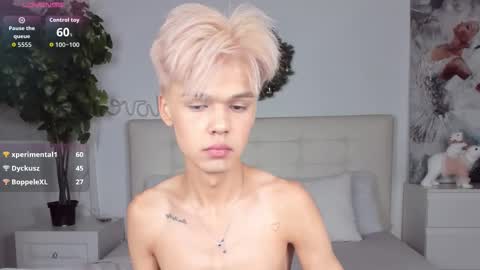 Snapshot of felix_rey chatting on December 2025 07:53:02 PM Felix online show from December 2025 07:53:02 PM