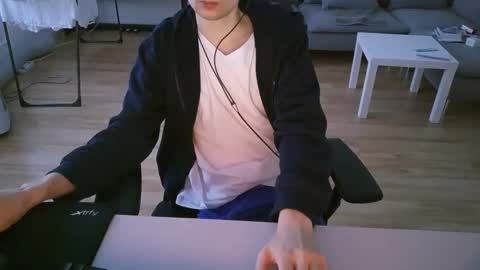 Snapshot of felixsagg chatting on December 2024 12:51:02 PM felixsagg online show from December 2024 12:51:02 PM