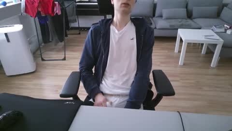 Snapshot of felixsagg chatting on December 2024 12:27:02 PM felixsagg online show from December 2024 12:27:02 PM