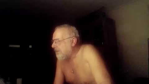 Snapshot of femdom_sub chatting on December 2024 06:21:02 AM femdom_sub online show from December 2024 06:21:02 AM