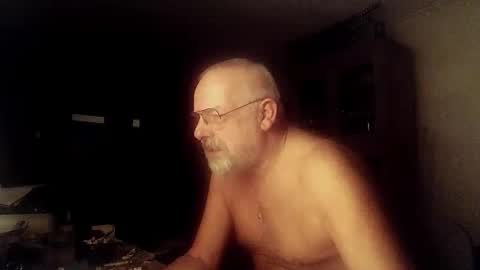 Snapshot of femdom_sub chatting on December 2024 04:00:02 AM femdom_sub online show from December 2024 04:00:02 AM