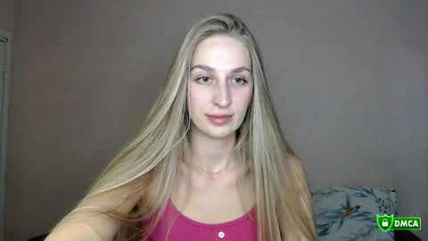 Femke online show from March 2026 07:42:01 PM