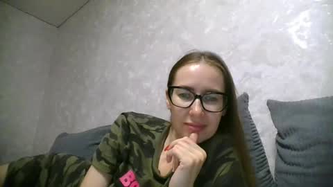 feraliss online show from July 2026 09:00:01 PM