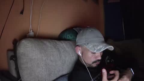 Snapshot of fernand89 chatting on December 2024 07:18:01 AM fernand89 online show from December 2024 07:18:01 AM