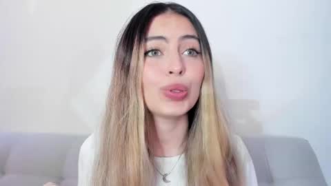 Snapshot of fernanda_aaa chatting on February 2026 01:43:01 PM fernanda online show from February 2026 01:43:01 PM