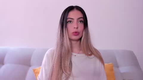 Snapshot of fernanda_aaa chatting on June 2026 04:04:02 PM fernanda online show from June 2026 04:04:02 PM