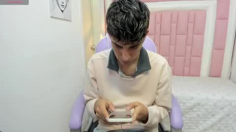 FER PHOENIX online show from April 2026 03:00:01 AM