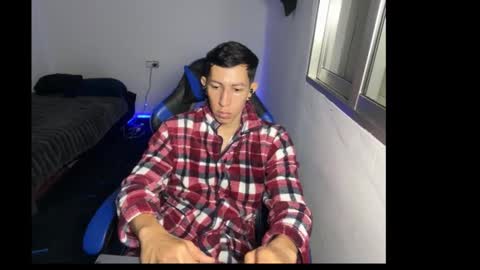 ferz04 online show from November 2025 04:42:01 PM