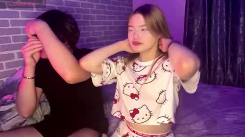 Tina and Tomas online show from September 2025 03:34:02 PM