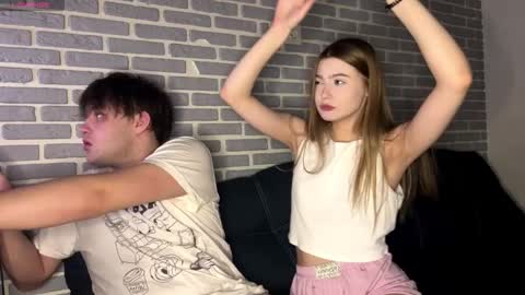 Tina and Tomas online show from November 2025 02:18:01 PM