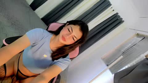 Jade online show from December 2024 04:21:02 PM