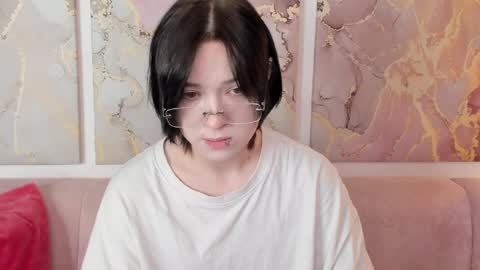 fiamoory online show from April 2026 01:15:01 AM