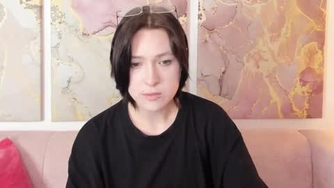 fiamoory online show from April 2026 07:53:02 AM