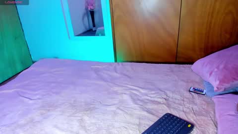 Ana online show from February 2025 07:27:02 PM