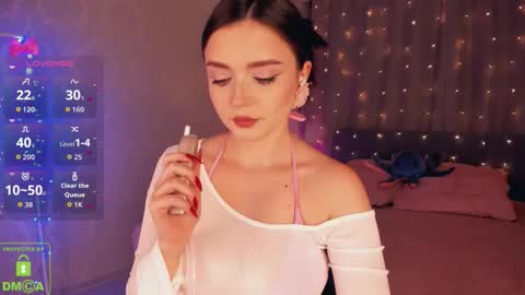 LEEN online show from October 2025 09:52:01 PM