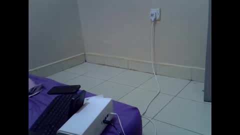 fine_nes online show from May 2026 05:04:01 AM