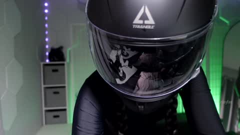 Snapshot of finleyfae chatting on January 2025 06:31:01 PM finleyfae online show from January 2025 06:31:01 PM