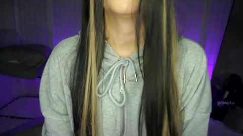 Snapshot of finleyfae chatting on February 2025 05:30:02 PM finleyfae online show from February 2025 05:30:02 PM