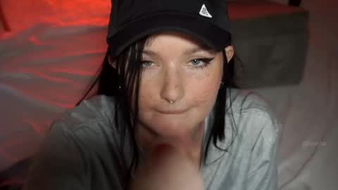 Snapshot of finleyfae chatting on February 2025 06:29:02 PM finleyfae online show from February 2025 06:29:02 PM