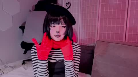 finleyfae online show from January 2026 05:50:01 PM