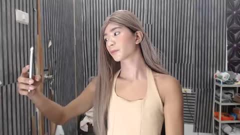 fiona908995 online show from April 2026 11:04:02 AM