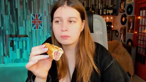 fiora online show from January 2026 07:01:02 AM