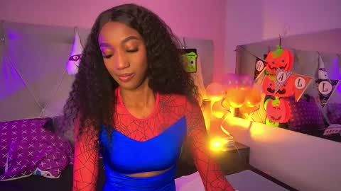 Fiorela Lenin  online show from October 2025 12:50:01 PM