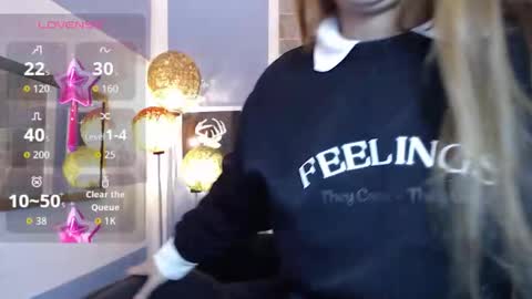 Fiorellaa online show from October 2025 03:02:01 PM