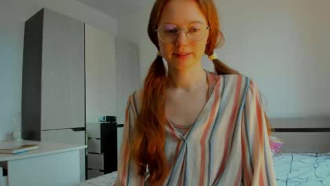 fire_luna online show from March 2025 07:47:02 AM