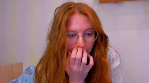 fire_luna online show from February 2026 05:39:02 AM