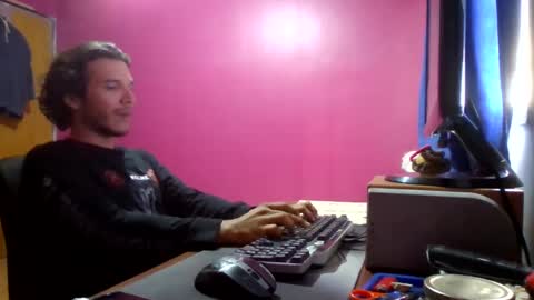 Snapshot of firefeelings chatting on February 2025 04:09:02 PM Ricardo online show from February 2025 04:09:02 PM