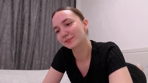 fireflies_fly_ online show from November 2025 07:41:02 PM