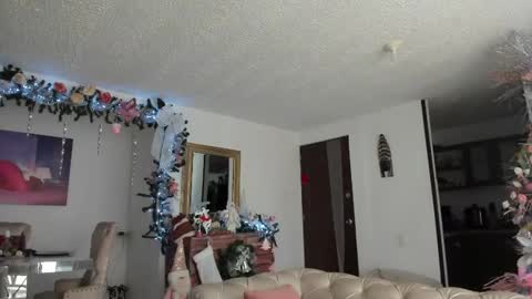 Snapshot of fit_fray chatting on December 2024 04:36:01 PM FRAIDER online show from December 2024 04:36:01 PM