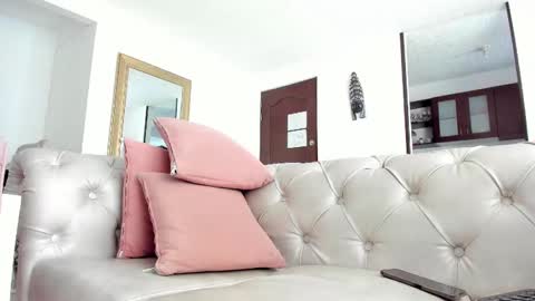 Snapshot of fit_fray chatting on March 2025 05:18:01 PM FRAIDER online show from March 2025 05:18:01 PM