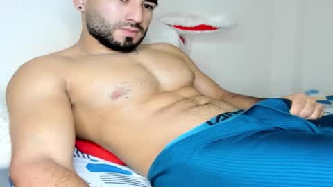 Snapshot of fitduroxxx chatting on October 2025 12:04:01 AM fitduroxxx online show from October 2025 12:04:01 AM