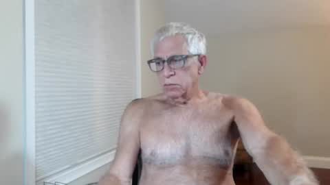 Snapshot of fitman999 chatting on June 2026 01:04:01 AM Jon online show from June 2026 01:04:01 AM