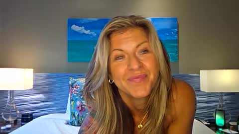 Snapshot of fitmarriedblond chatting on October 2025 07:56:02 PM MidwestCpl4Fun online show from October 2025 07:56:02 PM