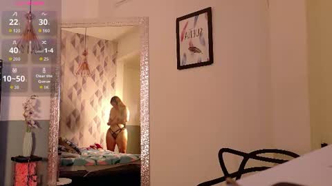 Snapshot of fitmommy_curves chatting on June 2026 12:58:01 PM GISELLE online show from June 2026 12:58:01 PM