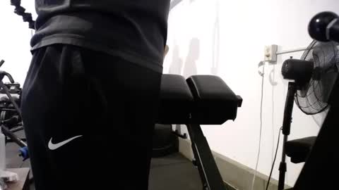  Links in Bio below online show from December 2025 06:48:02 PM