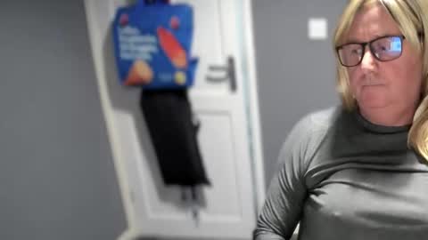 hornydog online show from January 2026 12:04:02 AM