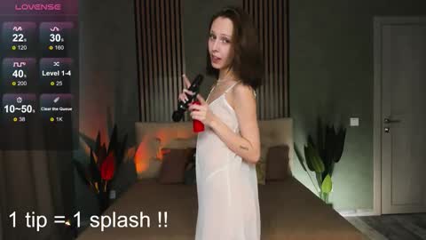 Snapshot of fixielu chatting on October 2025 09:54:02 AM im Linda please give me thumbs up online show from October 2025 09:54:02 AM