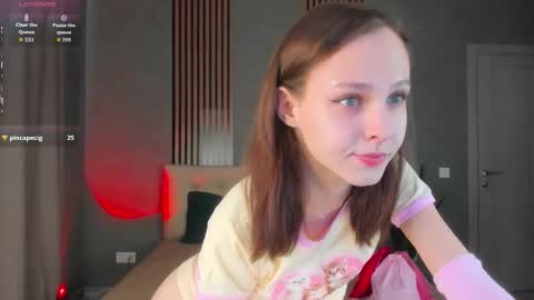 im Linda please give me thumbs up online show from February 2026 03:26:02 AM