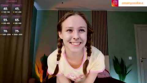 Snapshot of fixielu chatting on June 2026 09:50:01 AM im Linda please give me thumbs up online show from June 2026 09:50:01 AM