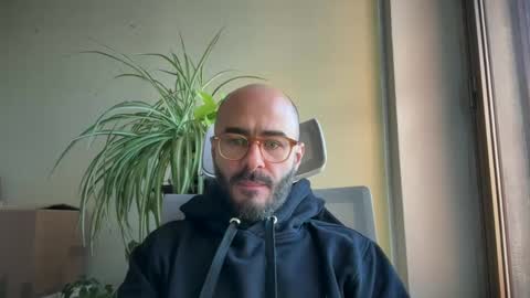 Fla is short for Flavio online show from December 2024 01:11:02 PM