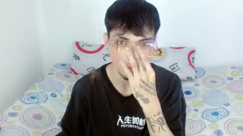 Snapshot of flaco23_latino chatting on June 2026 04:25:02 AM flaco23_latino online show from June 2026 04:25:02 AM