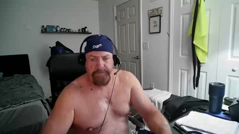 Snapshot of flaguy3233 chatting on December 2024 09:03:01 AM Florida guy online show from December 2024 09:03:01 AM