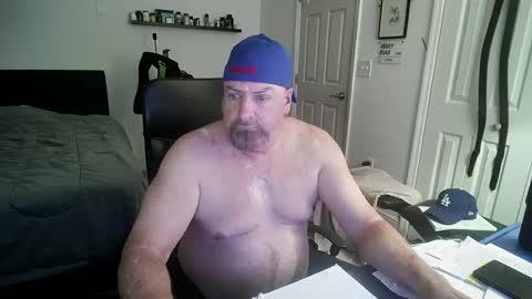 Snapshot of flaguy3233 chatting on October 2025 07:01:02 PM Florida guy online show from October 2025 07:01:02 PM