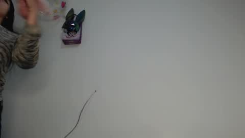 tteo  Sienna  online show from October 2025 12:05:01 PM