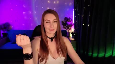 Kristy online show from November 2025 07:34:02 PM