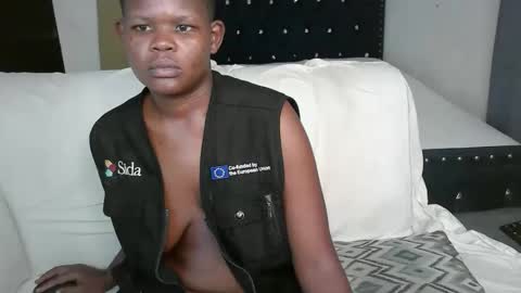 flaquo1 online show from November 2025 12:02:01 AM